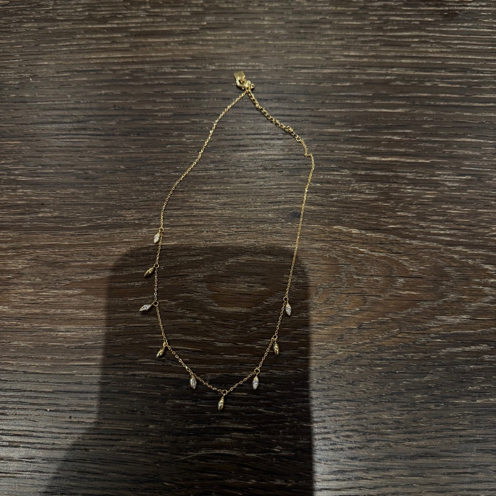 Adornmonde necklace